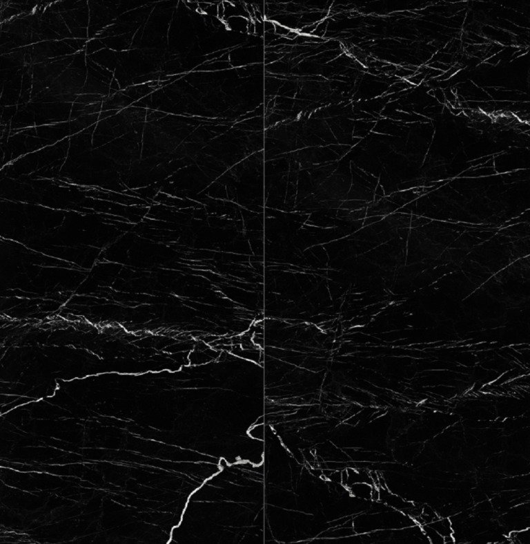 Ararat Lightning Black